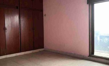 Di sewakan rumah besar dengan harga yang tidak besar di jakarta selatan