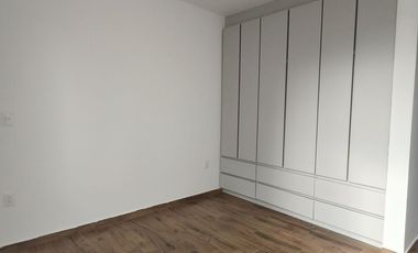 Renta de casa Cañadas Bosque, Morelia, incluye mantenimiento y agua