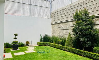 Casa de lujo amueblada 3 recámaras + estudio en Zona Plateada Pachuca