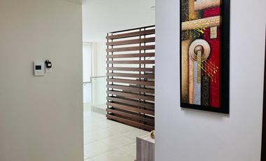 Casa de lujo amueblada 3 recámaras + estudio en Zona Plateada Pachuca