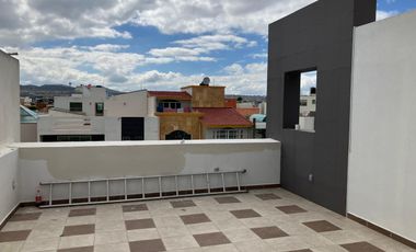 Casa de lujo amueblada 3 recámaras + estudio en Zona Plateada Pachuca