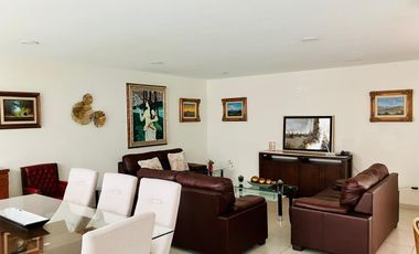 Casa de lujo amueblada 3 recámaras + estudio en Zona Plateada Pachuca