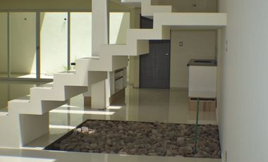 CASA EN VENTA EN RUSCELLO