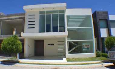 CASA EN VENTA EN RUSCELLO