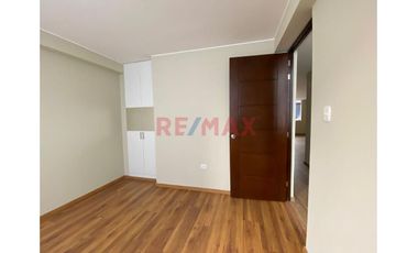 Se Vende Amplio Departamento - Ate
