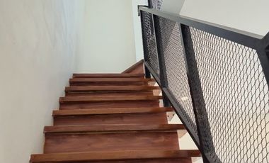 Rumah Cluster mewah 2 lantai,  murah, siap huni, 1 menit ke rumah sakit awal bros hangtuah