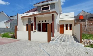 rumah murah di gumpang kartasura dp 0% kpr di bantu dari awal sampai acc lokasi nyaman dan aman cocvok untuk investasi/ tempat tinggal
