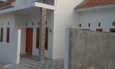 rumah murah di gumpang kartasura dp 0% kpr di bantu dari awal sampai acc lokasi nyaman dan aman cocvok untuk investasi/ tempat tinggal