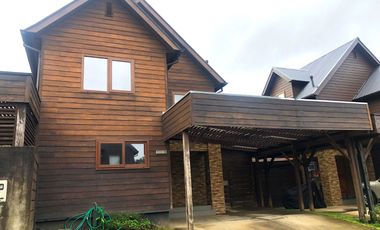 Se vende casa en condominio en Isla teja