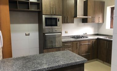 Se vende casa en condominio en Isla teja