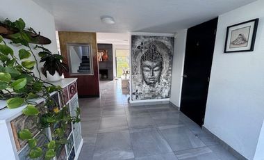 Residencia Impecable en Venta – Espacios Amplios, Gran Jardín, Terrazas y Acabados de Lujo