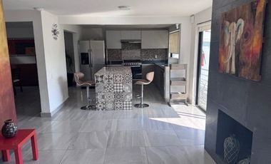 Residencia Impecable en Venta – Espacios Amplios, Gran Jardín, Terrazas y Acabados de Lujo