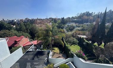 Residencia Impecable en Venta – Espacios Amplios, Gran Jardín, Terrazas y Acabados de Lujo