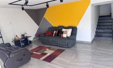 Residencia Impecable en Venta – Espacios Amplios, Gran Jardín, Terrazas y Acabados de Lujo