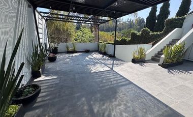 Residencia Impecable en Venta – Espacios Amplios, Gran Jardín, Terrazas y Acabados de Lujo