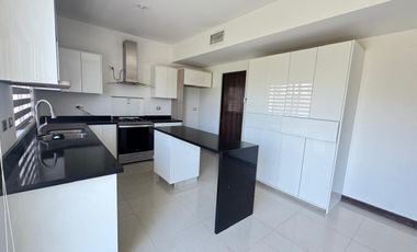 LUJO, CONFORT Y ESTILO - CASA EN RENTA ALTARIA 4