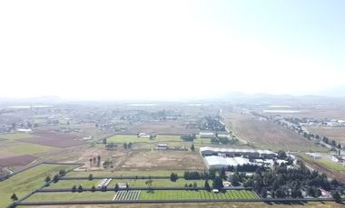 Terreno industrial en venta en Toluca a un lado de la caseta el Dorado