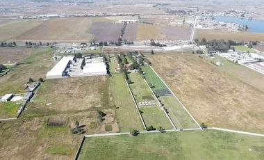 Terreno industrial en venta en Toluca a un lado de la caseta el Dorado