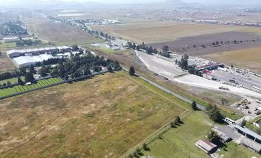 Terreno industrial en venta en Toluca a un lado de la caseta el Dorado