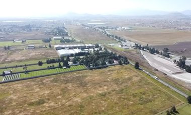 Terreno industrial en venta en Toluca a un lado de la caseta el Dorado
