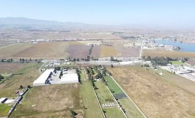 Terreno industrial en venta en Toluca a un lado de la caseta el Dorado