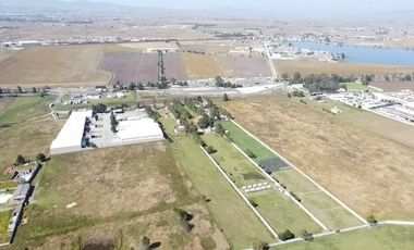 Terreno industrial en venta en Toluca a un lado de la caseta el Dorado