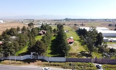 Terreno industrial en venta en Toluca a un lado de la caseta el Dorado
