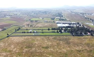 Terreno industrial en venta en Toluca a un lado de la caseta el Dorado