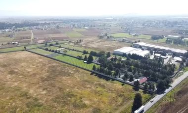 Terreno industrial en venta en Toluca a un lado de la caseta el Dorado
