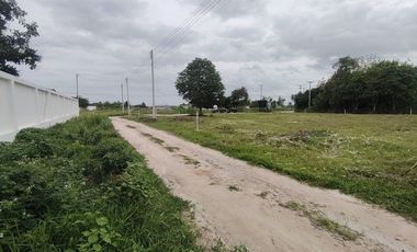 1-0-0 Rai | Corner Building Plot Perfect ​For private Home or Restaurant BUSINESS