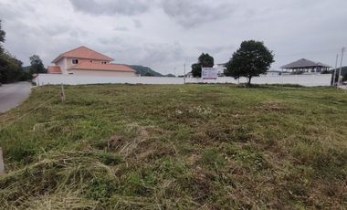 1-0-0 Rai | Corner Building Plot Perfect ​For private Home or Restaurant BUSINESS