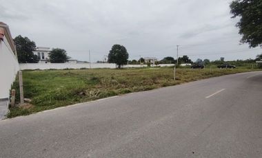 1-0-0 Rai | Corner Building Plot Perfect ​For private Home or Restaurant BUSINESS
