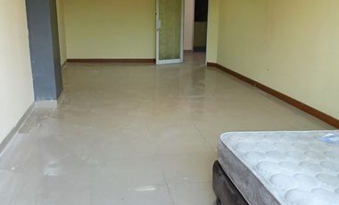 Disewakan Ruko Gandeng 3,5 Lantai Granit di Daan Mogot Baru Jakarta Barat