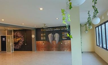 Disewakan Ruko Gandeng 3,5 Lantai Granit di Daan Mogot Baru Jakarta Barat