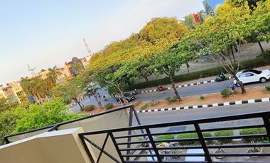 Disewakan Ruko Gandeng 3,5 Lantai Granit di Daan Mogot Baru Jakarta Barat