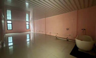 Disewakan Ruko Kemang Pratama, 2 Lantai, Luas 200m2, Parkir Luas, Lokasi Strategis, Keamanan 24 Jam, 2km Menuju Pakuwon Mall Bekasi, Kota Bekasi