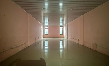 Disewakan Ruko Kemang Pratama, 2 Lantai, Luas 200m2, Parkir Luas, Lokasi Strategis, Keamanan 24 Jam, 2km Menuju Pakuwon Mall Bekasi, Kota Bekasi