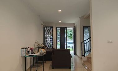Rumah Semi Furnish Ada Ac Tiap Kamar Disewakan di Cluster Btari Summarecon
