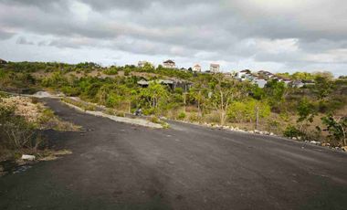 tanah 73,50 are nett 275 juta per are  di GWK Ungasan