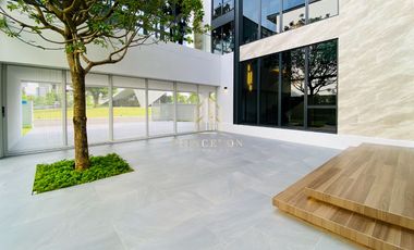 VIVE New Krungthep Kreetha Luxury 3-Storey Modern Home with Exclusive Privacy