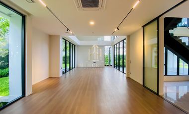 VIVE New Krungthep Kreetha Luxury 3-Storey Modern Home with Exclusive Privacy