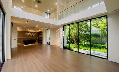 VIVE New Krungthep Kreetha Luxury 3-Storey Modern Home with Exclusive Privacy