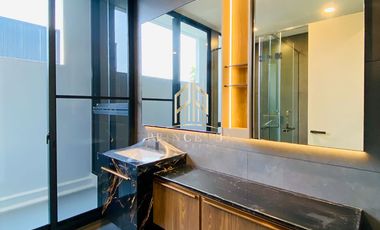 VIVE New Krungthep Kreetha Luxury 3-Storey Modern Home with Exclusive Privacy