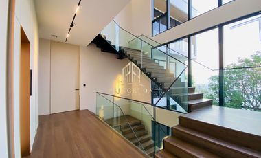 VIVE New Krungthep Kreetha Luxury 3-Storey Modern Home with Exclusive Privacy