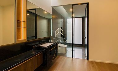VIVE New Krungthep Kreetha Luxury 3-Storey Modern Home with Exclusive Privacy