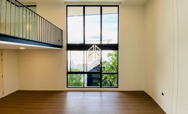 VIVE New Krungthep Kreetha Luxury 3-Storey Modern Home with Exclusive Privacy