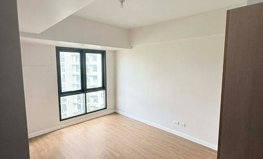 SACRIFICE SALE: VIENTO CERCA - TOWER 2 CONDOMINIUM FOR SALE