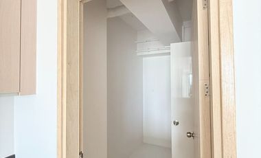 SACRIFICE SALE: VIENTO CERCA - TOWER 2 CONDOMINIUM FOR SALE