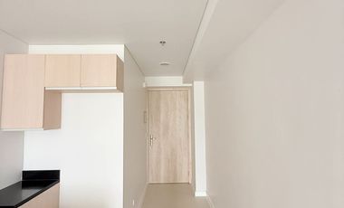 SACRIFICE SALE: VIENTO CERCA - TOWER 2 CONDOMINIUM FOR SALE