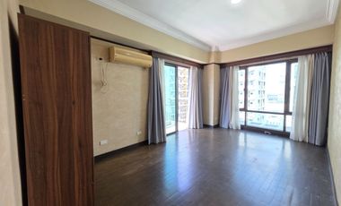 BAY GARDENS CLUB MACTAN TOWER PASAY FOR SALE